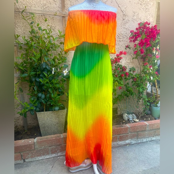 STUNNER PLEATED OFF THE SHOULDER MAXI GRADIENT RAINBOW DRESS- Large ❤️ - Picture 2 of 10